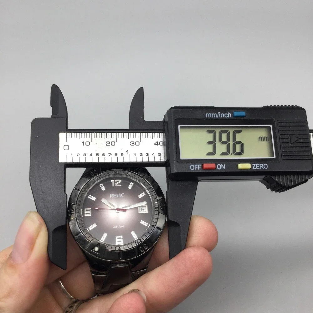 Relic Wet ZR11811 Mens Watch 40mm Black Dial Stainless Date New Battery 8.25